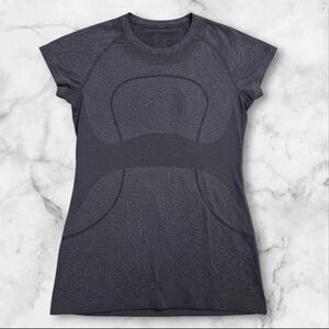 Lululemon Gray Swiftly Tech Short Sleeve Size 6